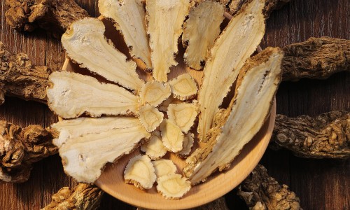 紫荆皮治什么病最好-中药紫苏的功效与主治作用、紫荆皮治什么病最好 -中药紫荆皮功效与作用网